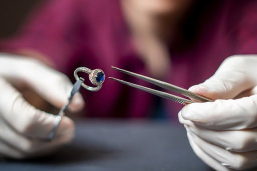 4 Tips for Choosing the Best Jewelry Repair Store - Watch and Wares