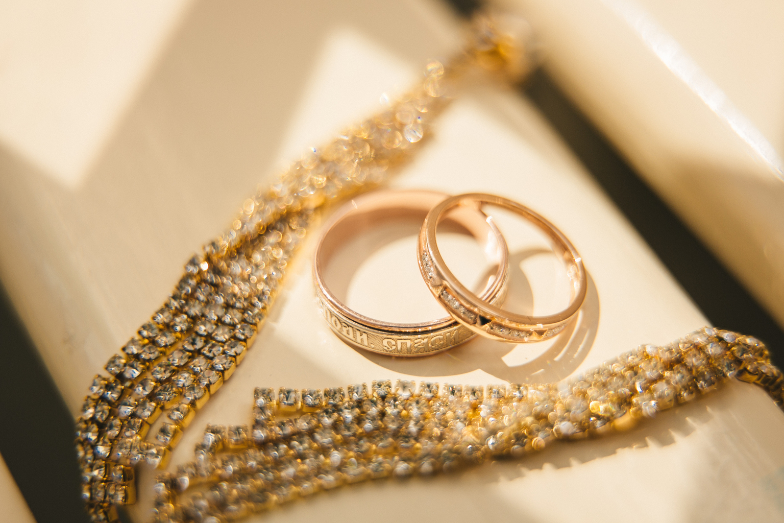 4 Reasons Why Gold & Jewelry Buyers Are Better Than Selling Online 